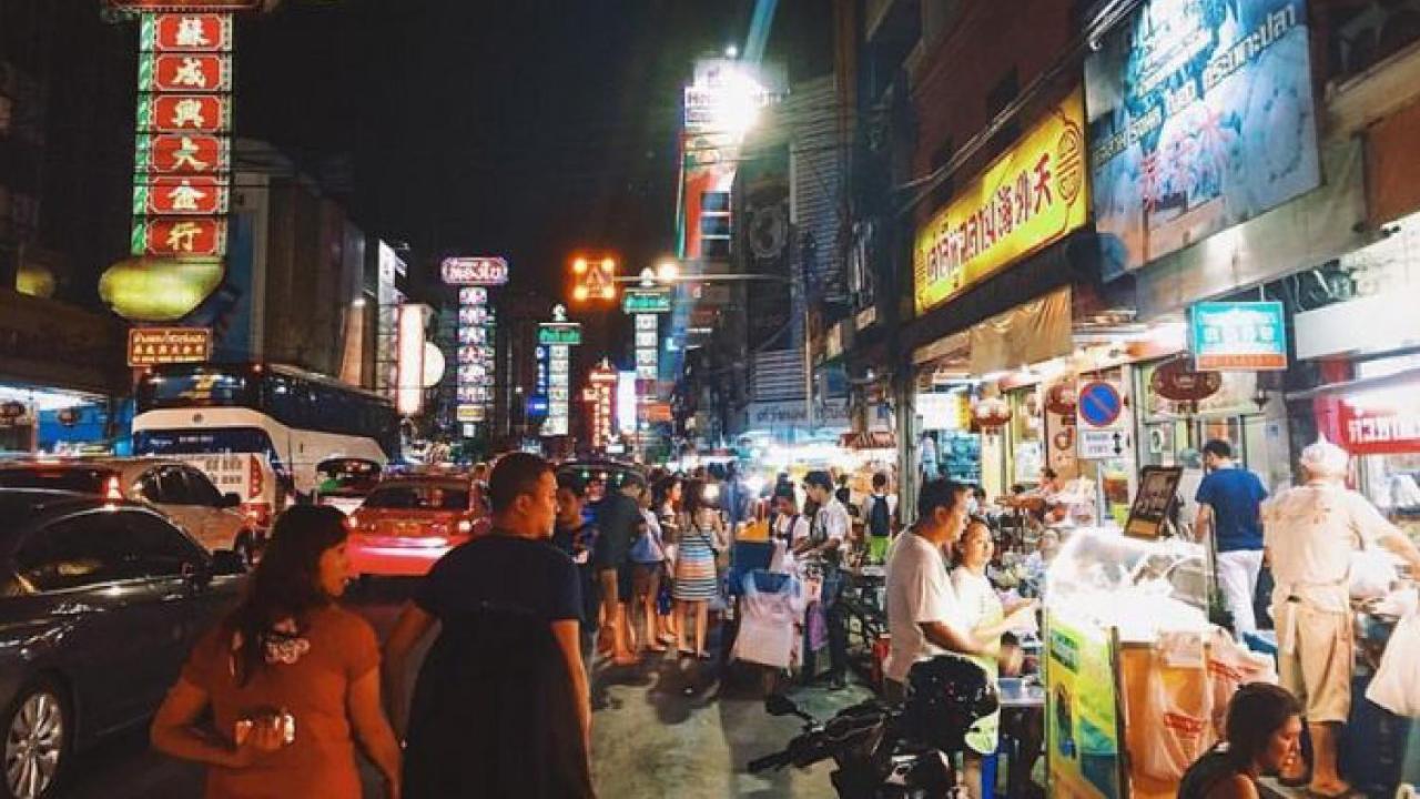 Luk Hostel Bangkok Bagian luar foto