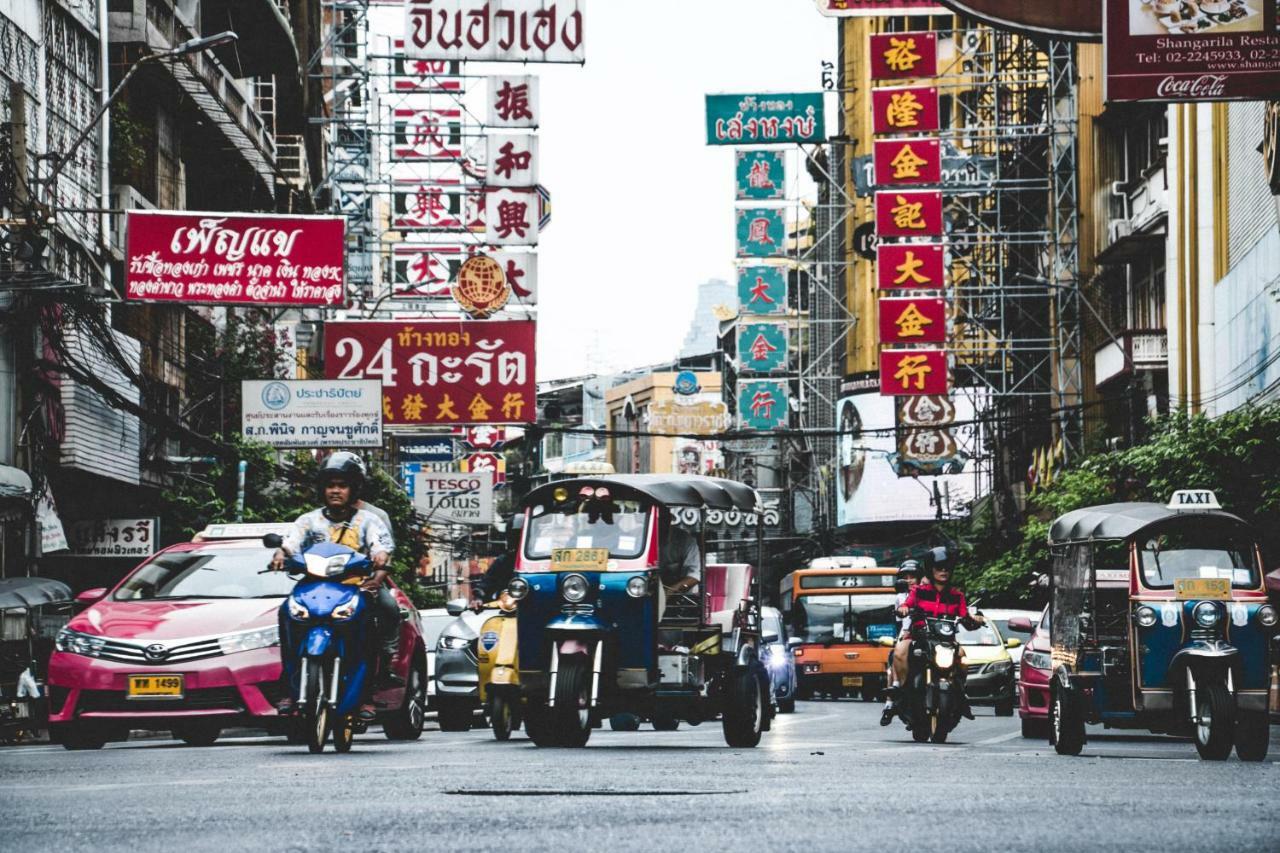 Luk Hostel Bangkok Bagian luar foto